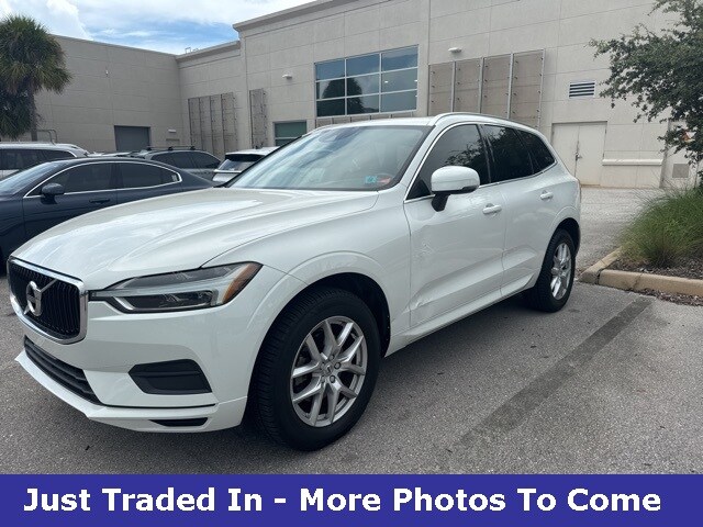 2020 Volvo XC60 T5 Momentum photo 3