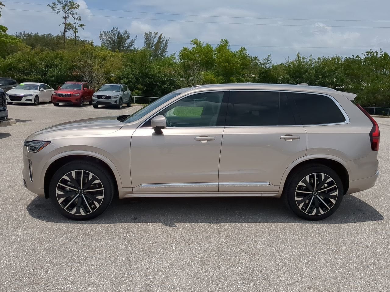 2026 Volvo XC90 Core - Photo 8