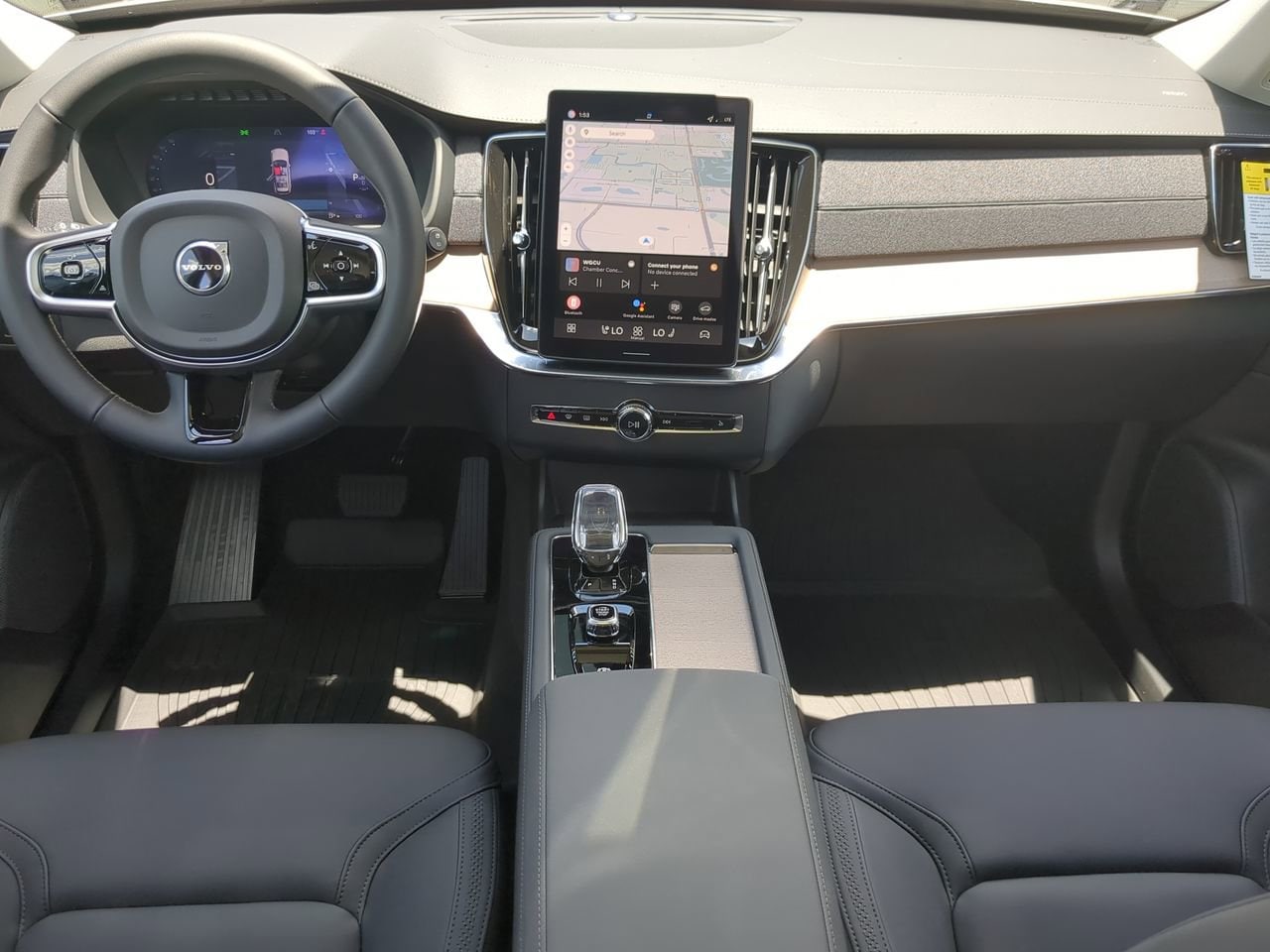 2026 Volvo XC90 Plus - Photo 16