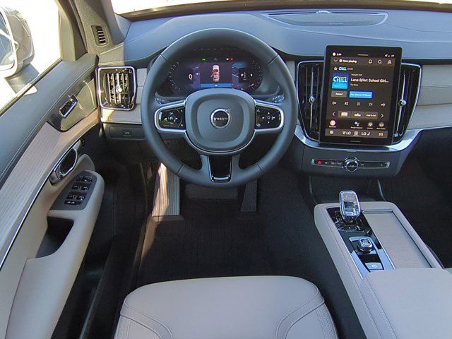 2026 Volvo XC90 Plus - Photo 17