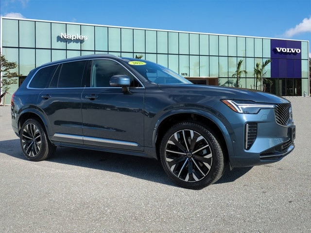 2025 Volvo XC90 Plus's photo