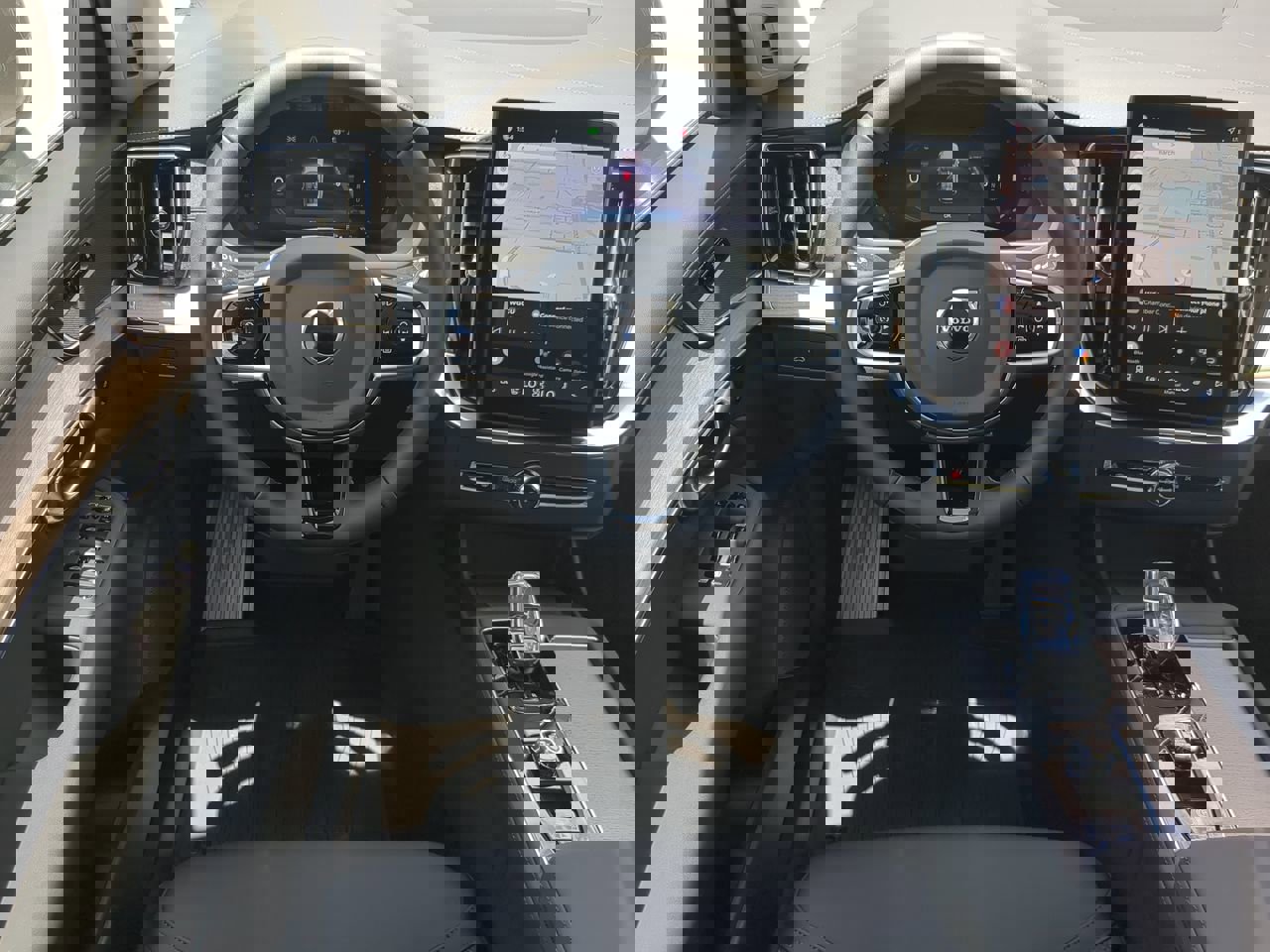 2026 Volvo XC90 Plus - Photo 17