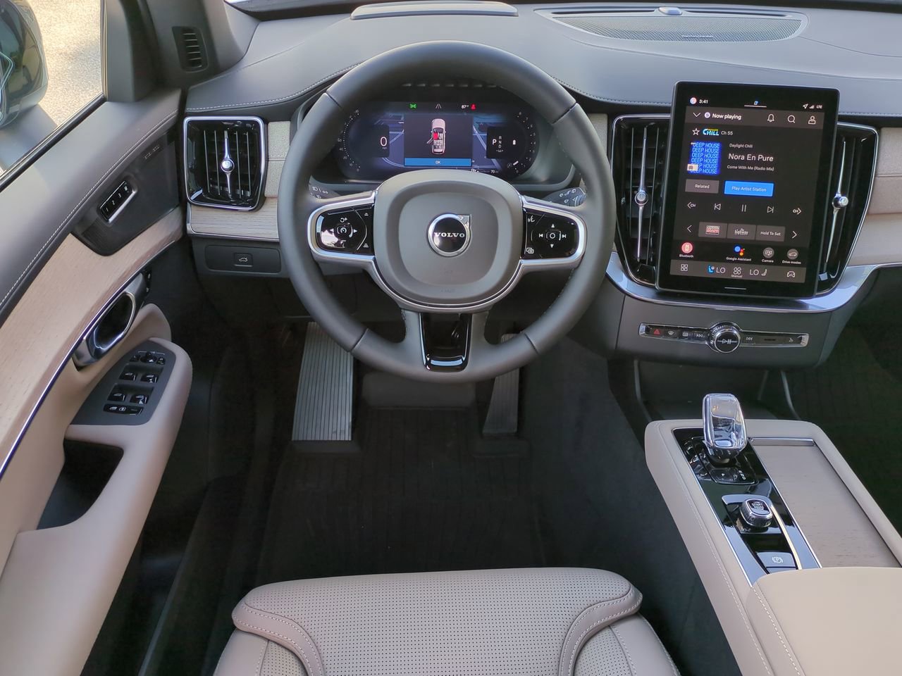 2026 Volvo XC90 Ultra - Photo 16