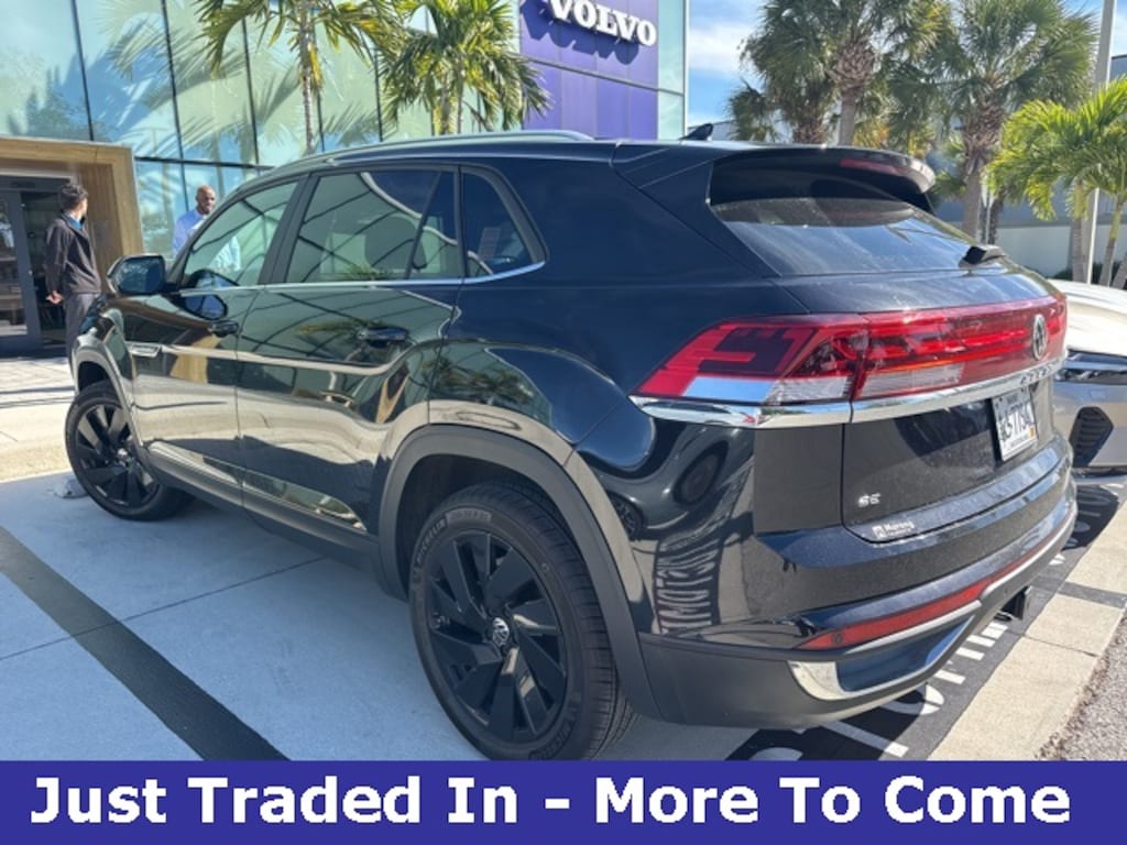 Used 2024 Volkswagen Atlas Cross Sport 2.0T SE w/Technology SUV