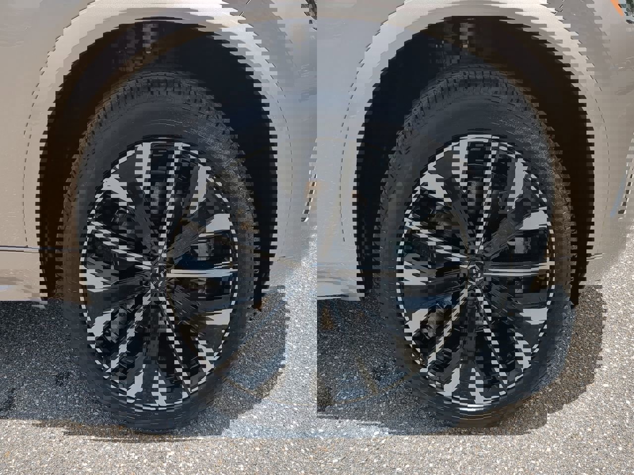 2026 Volvo XC90 Core - Photo 12