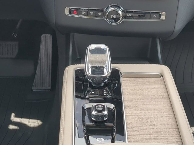 2026 Volvo XC90 Plus - Photo 20