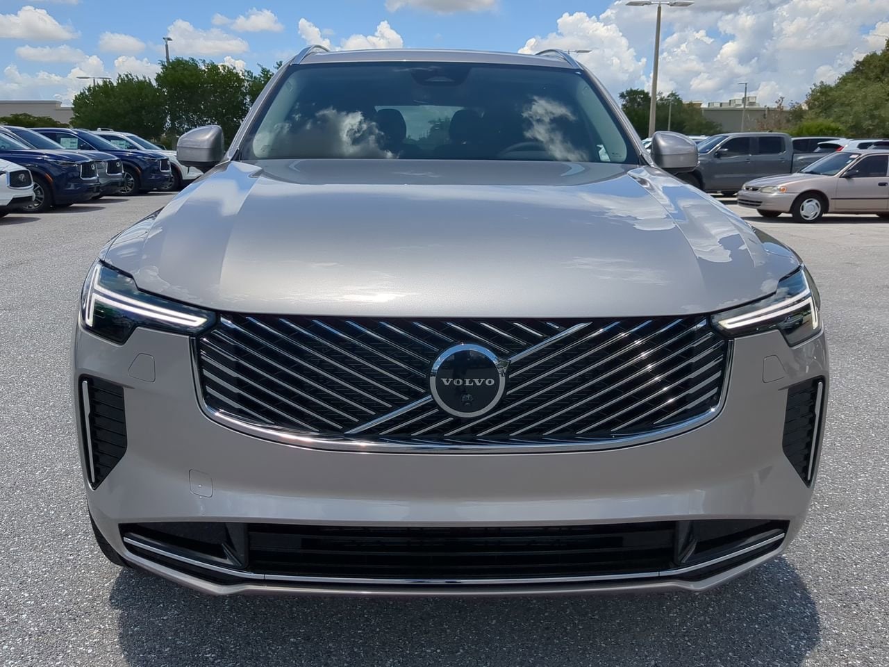 2026 Volvo XC90 Plus - Photo 10