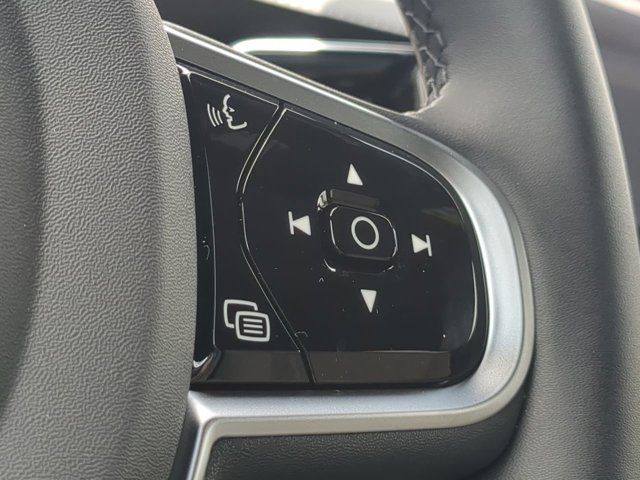 2026 Volvo XC90 Plus - Photo 27