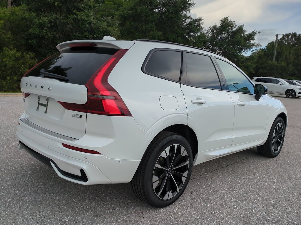 New 2026 Volvo XC60 B5 Plus SUV
