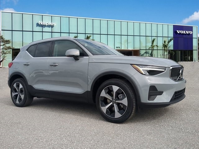 2025 Volvo XC40
