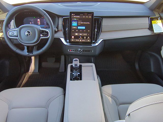 2026 Volvo XC90 Plus - Photo 16