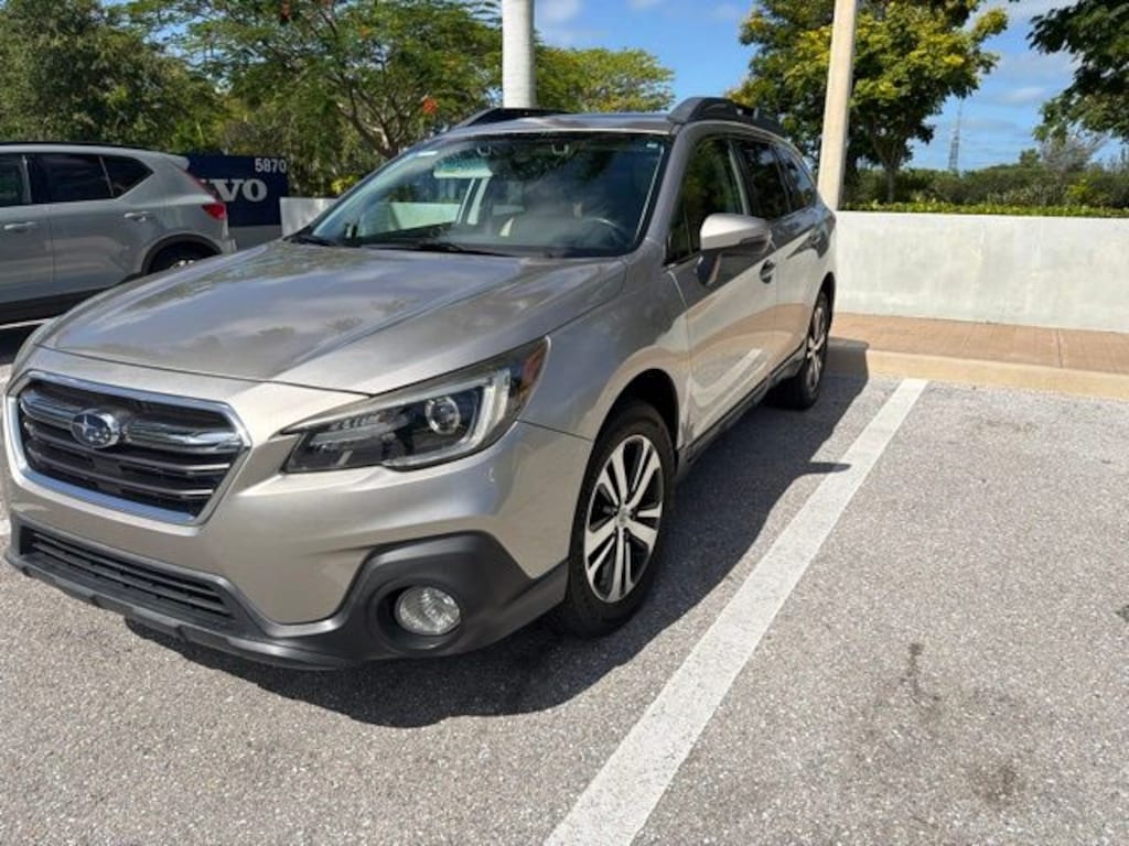 Used 2018 Subaru Outback 2.5i SUV