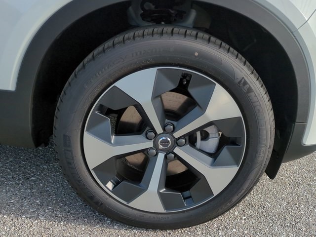 2026 Volvo XC40 Plus - Photo 12
