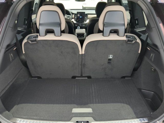 2026 Volvo XC90 Plus - Photo 14