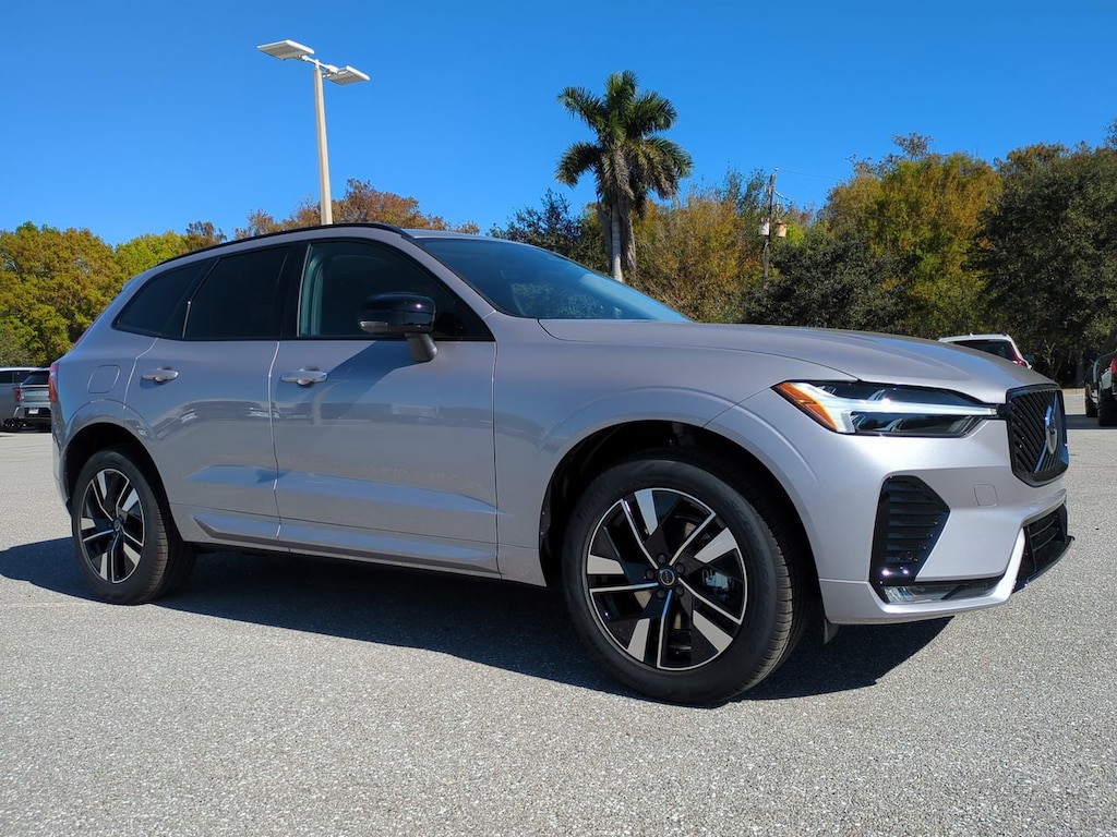 New 2026 Volvo XC60 B5 Core SUV