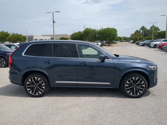 2026 Volvo XC90 Plus photo 3