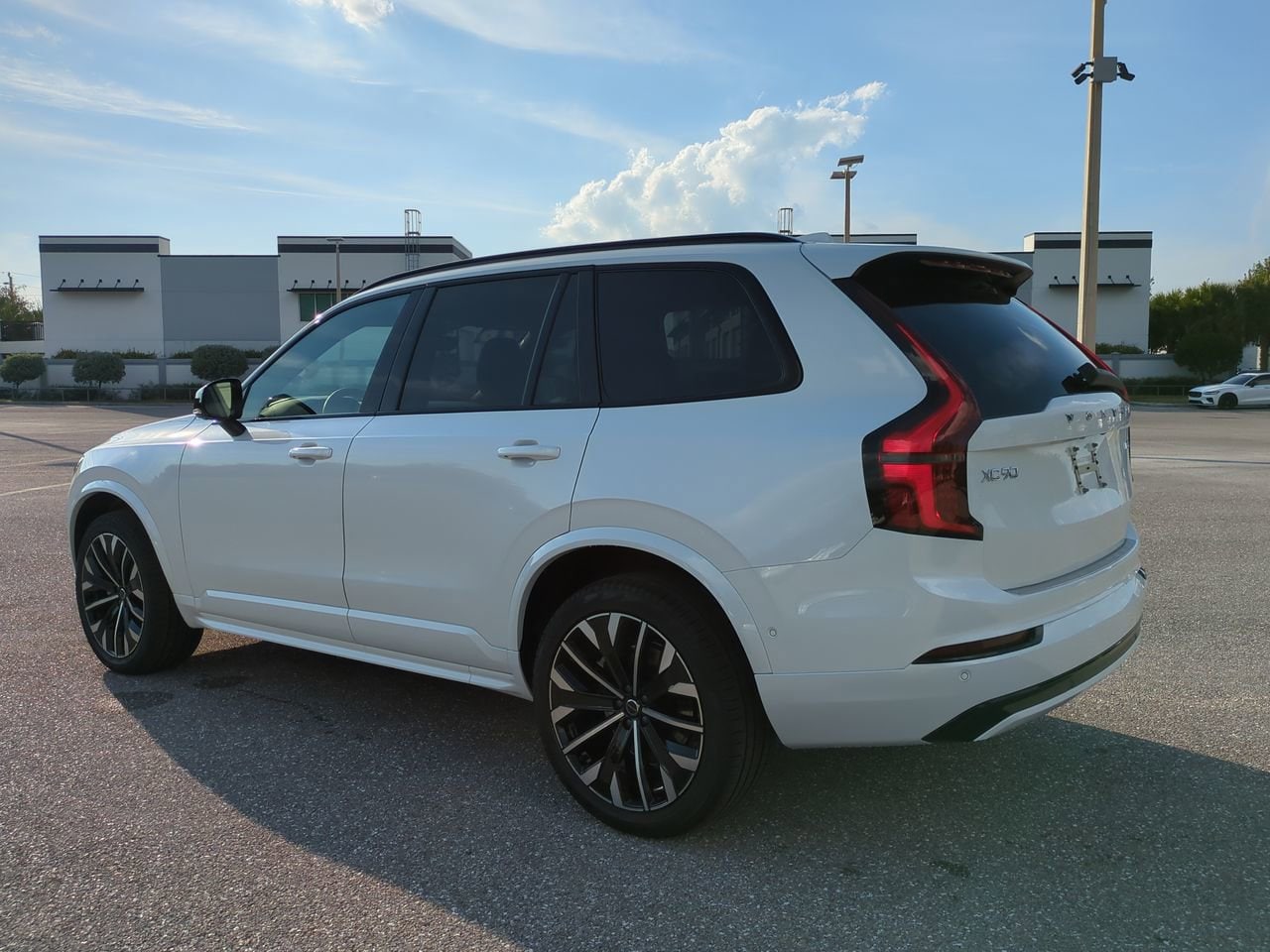 2026 Volvo XC90 Ultra - Photo 6