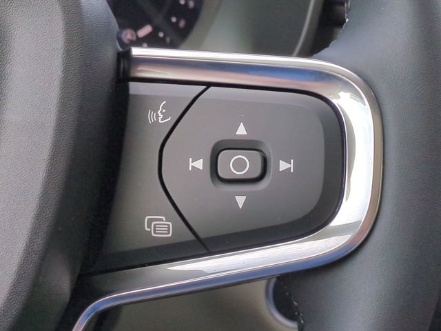 2026 Volvo XC40 Plus - Photo 28
