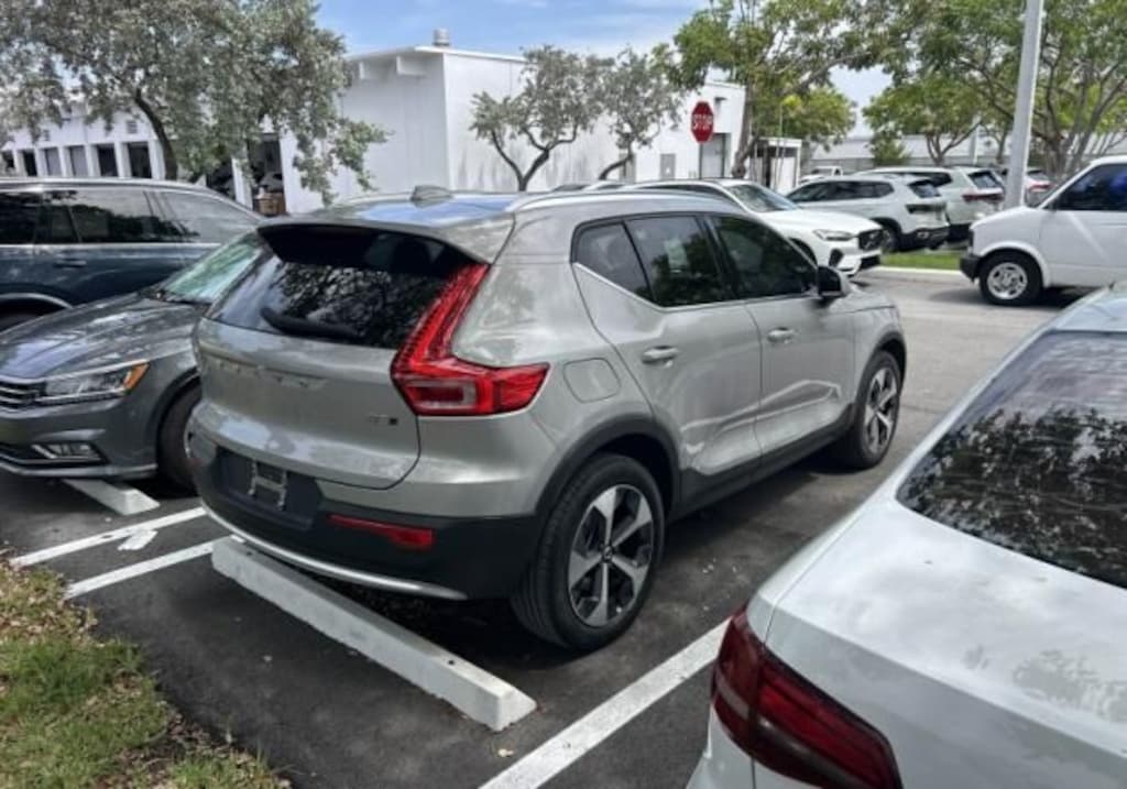 Used 2023 Volvo XC40 Ultimate SUV
