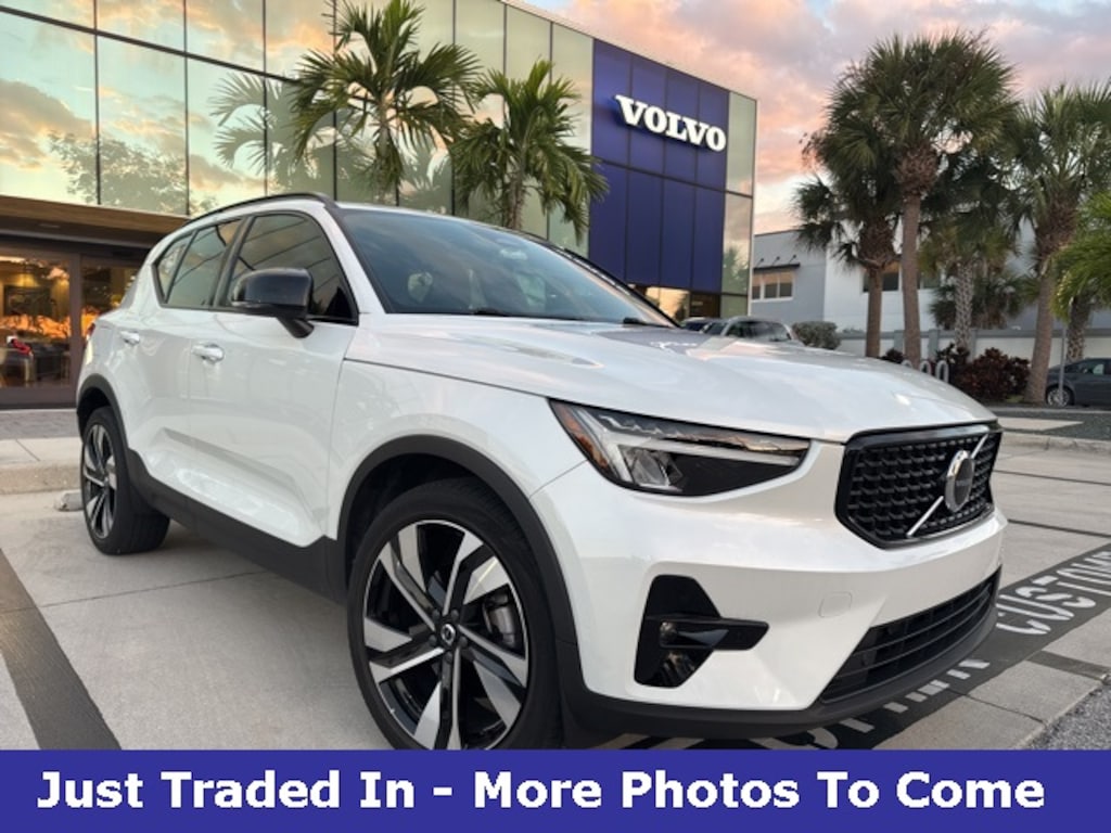 Certified 2023 Volvo XC40 B5 Plus Dark Theme SUV