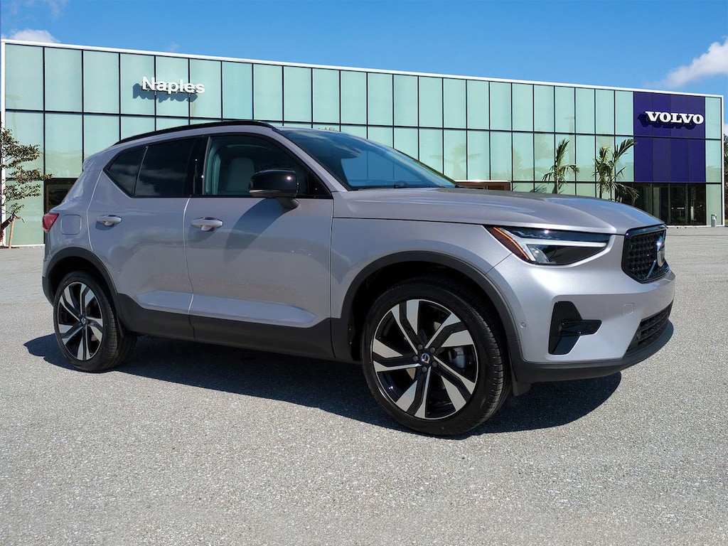 New 2026 Volvo XC40 B4 Plus SUV