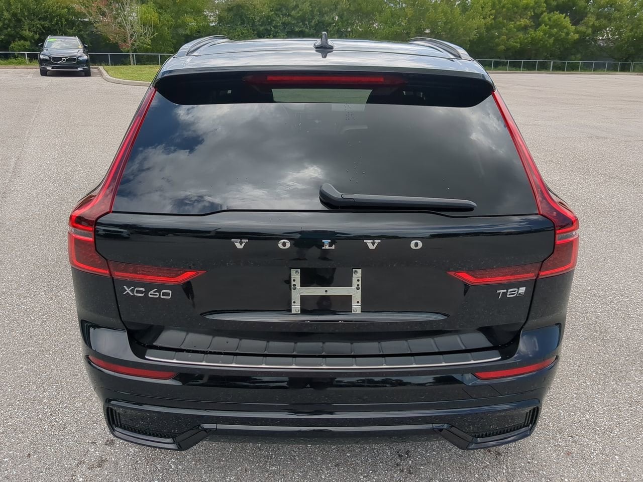 2026 Volvo XC60 Plus - Photo 6