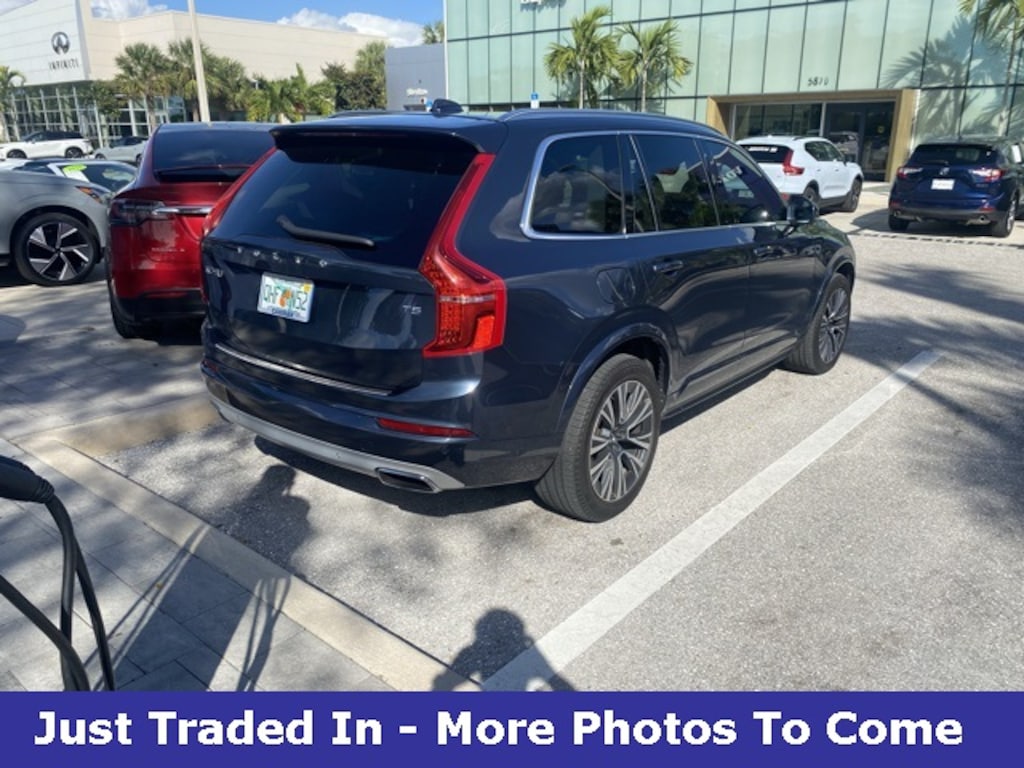 Used 2020 Volvo XC90 T5 Momentum SUV