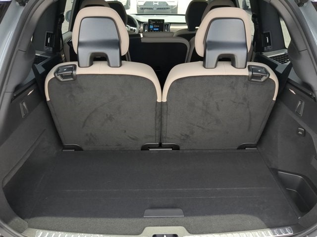2026 Volvo XC90 Plus - Photo 14