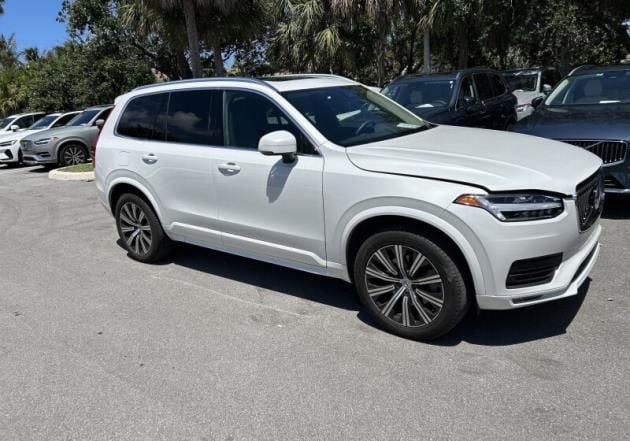 2023 Volvo XC90 B5 Core 4WD's photo