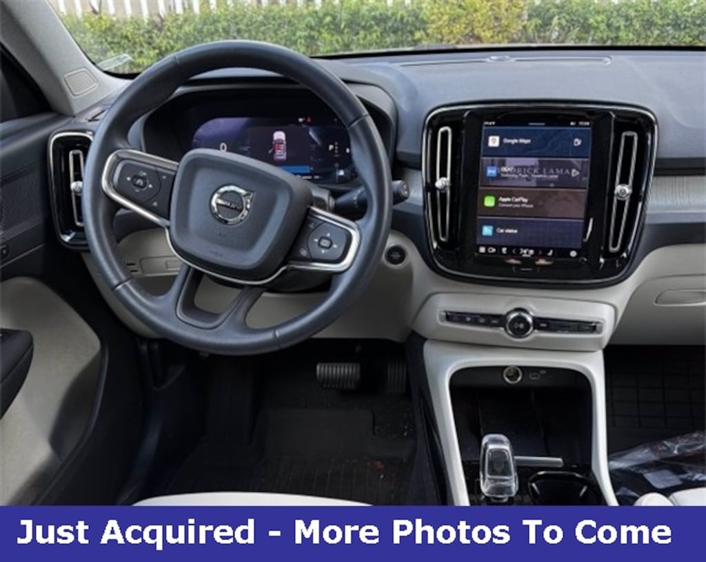 Used 2024 Volvo XC40 B5 Plus Dark Theme SUV
