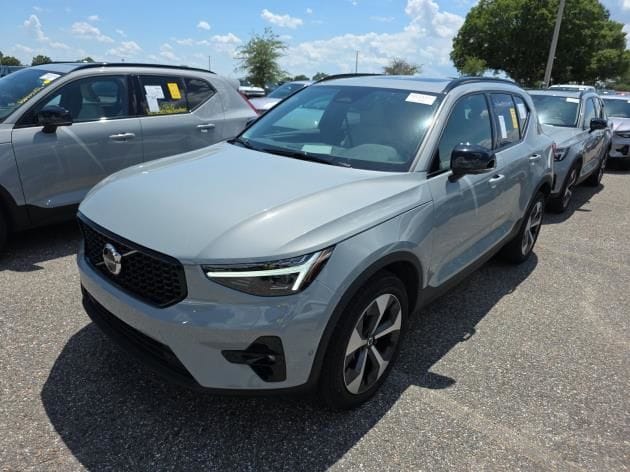 2026 Volvo XC40's photo