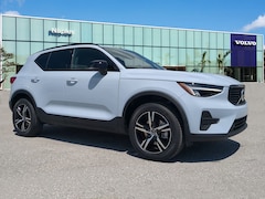 2026 Volvo XC40 B4 Core SUV