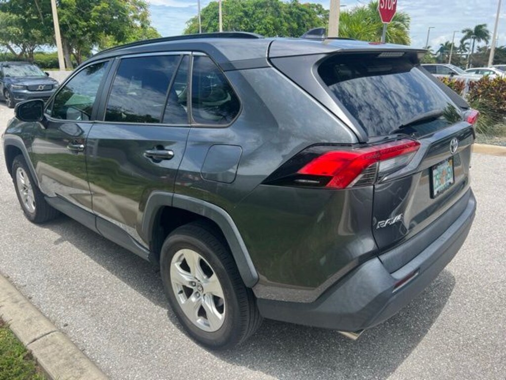 Used 2021 Toyota RAV4 XLE SUV