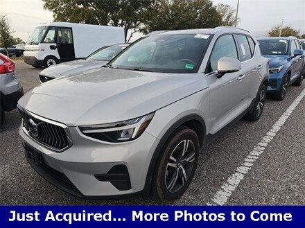 2025 Volvo XC40 B5 Core SUV YV4L12UJ2S2563225