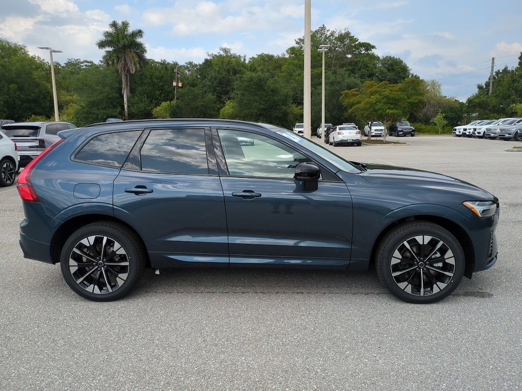New 2026 Volvo XC60 B5 Plus SUV