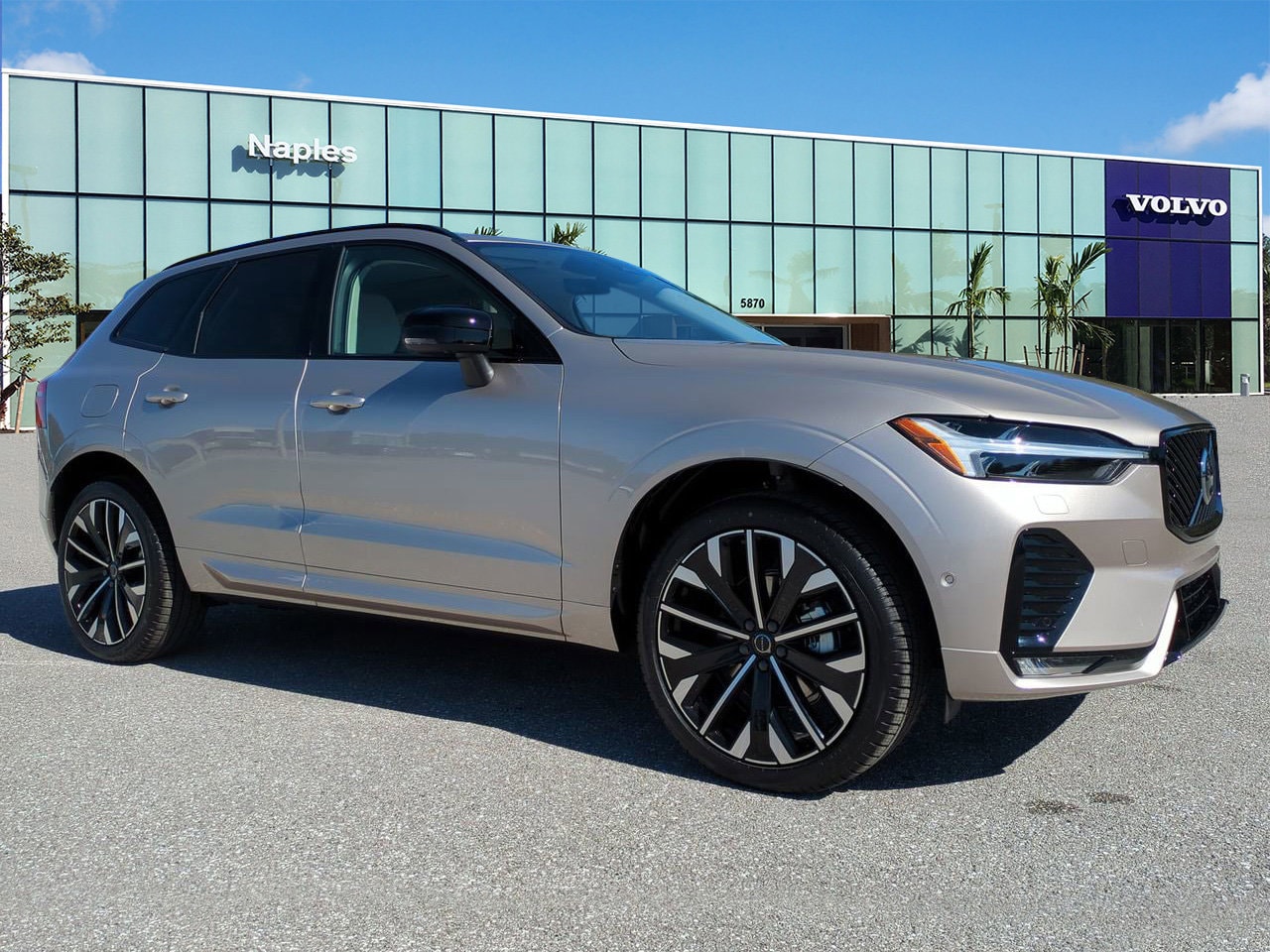 2026 Volvo XC60 Ultra's photo