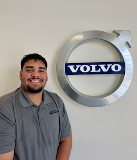 Staff member Mike Lastra from ID_1402619362e5