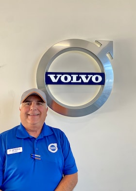 Staff member Raul Quebles from ID_733482308408