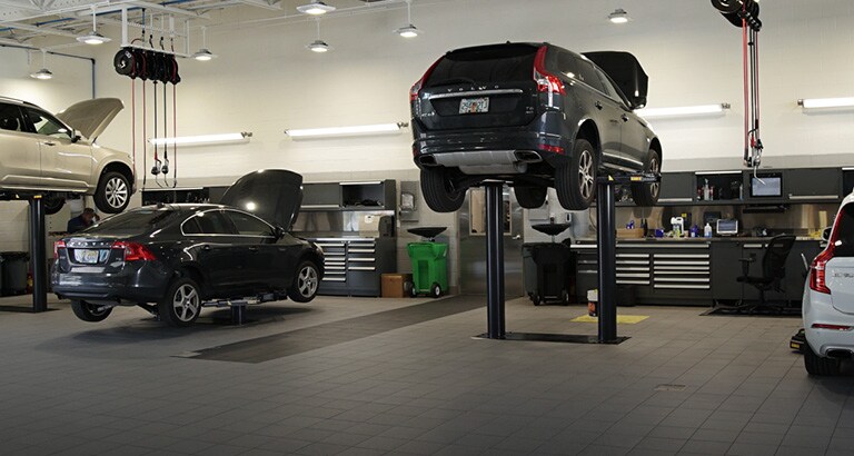 Volvo Cars of Naples