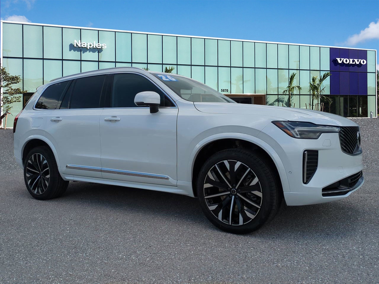 2026 Volvo XC90 T8 Recharge Ultra Bright 4WD's photo