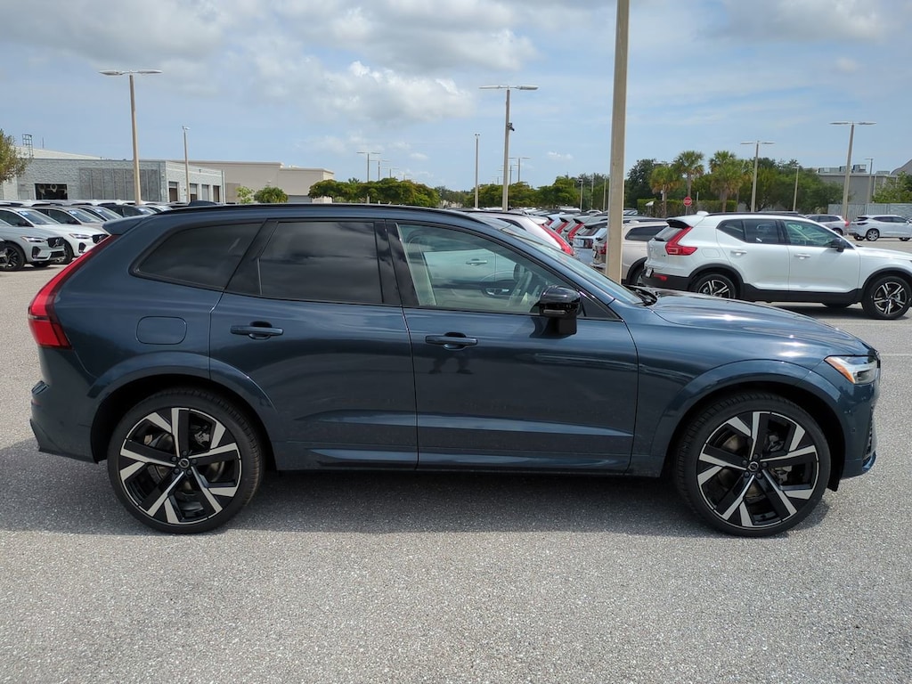 New 2026 Volvo XC60 plug-in hybrid T8 Ultra SUV