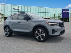 2026 Volvo XC40 B5 Plus SUV