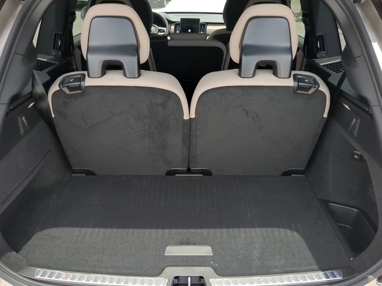 2026 Volvo XC90 Core - Photo 14
