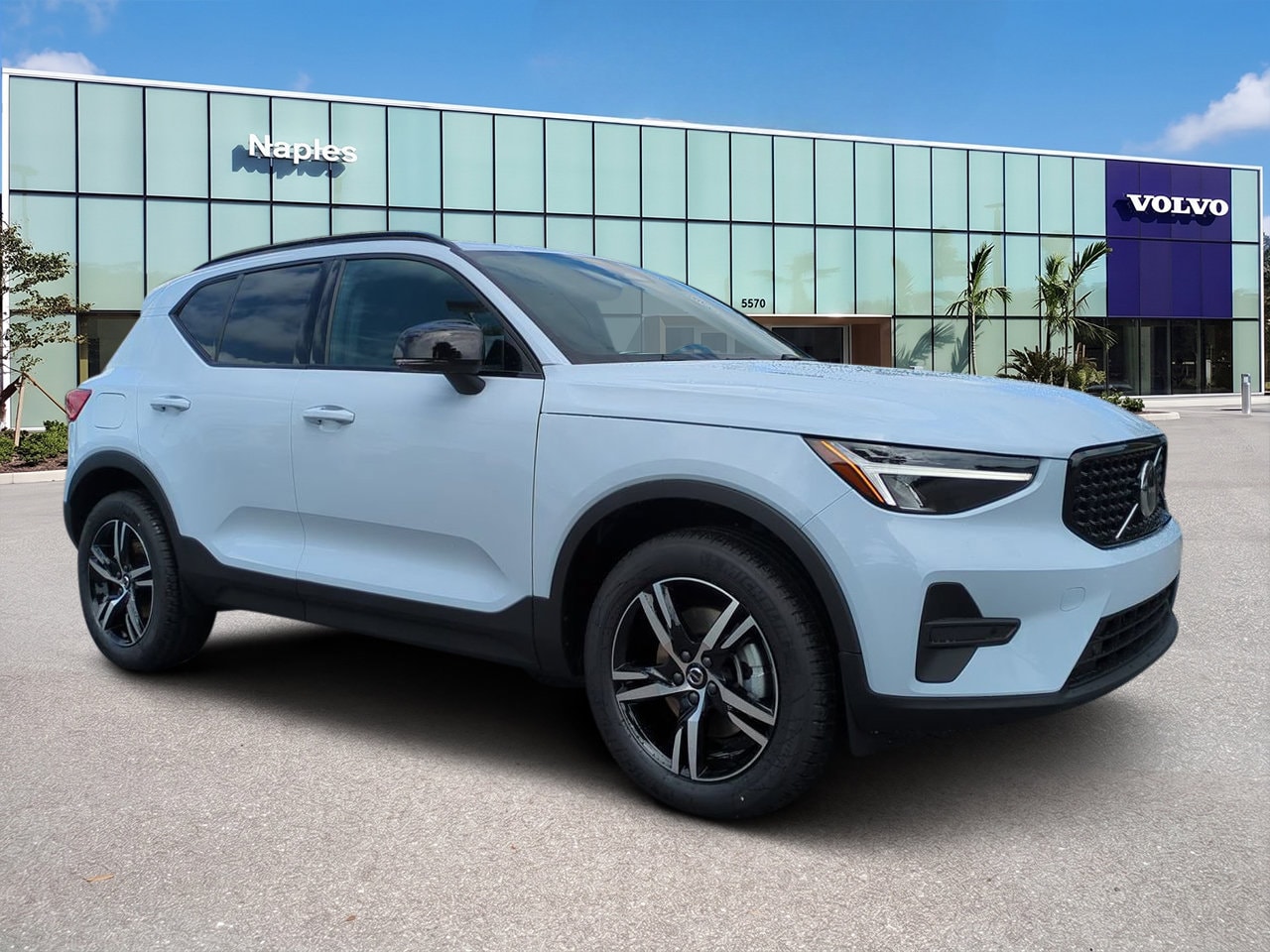 2026 Volvo XC40