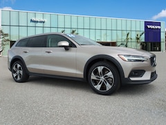 2026 Volvo V60 Cross Country B5 Plus AWD Wagon