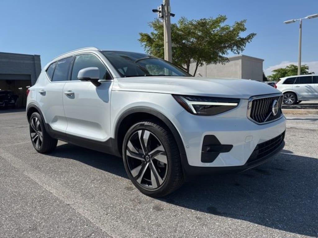 Used 2023 Volvo XC40 Ultimate SUV