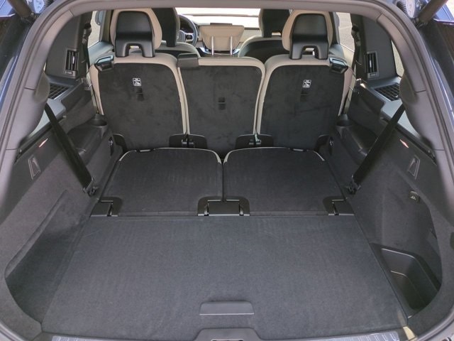2026 Volvo XC90 Plus - Photo 14