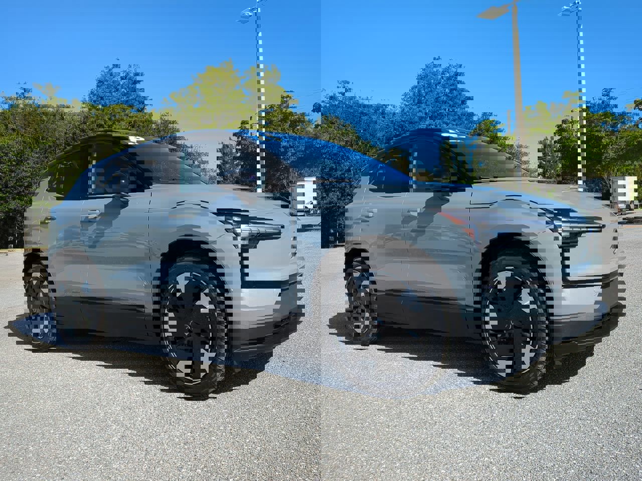 2025 Volvo EX30 Ultra photo 2