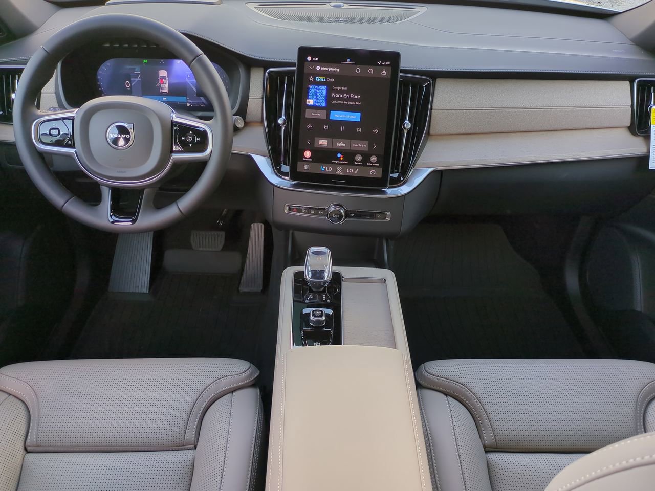 2026 Volvo XC90 Ultra - Photo 15
