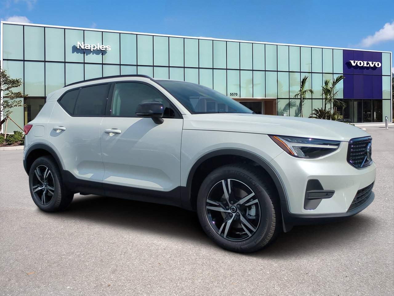 2026 Volvo XC40
